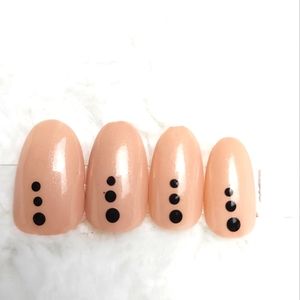 Creamy Press-on Nails